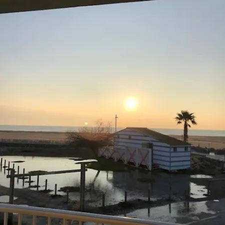 Le Soleil Levant Σαλέ Gruissan